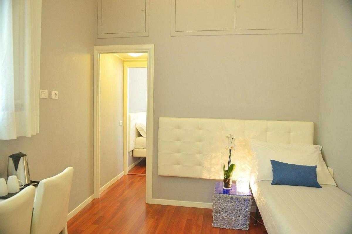 B-cool (adults Only) Bed & Breakfast Rom